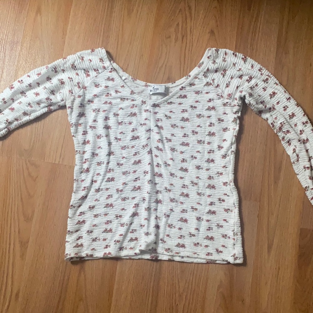 Tight floral long sleeve shirt